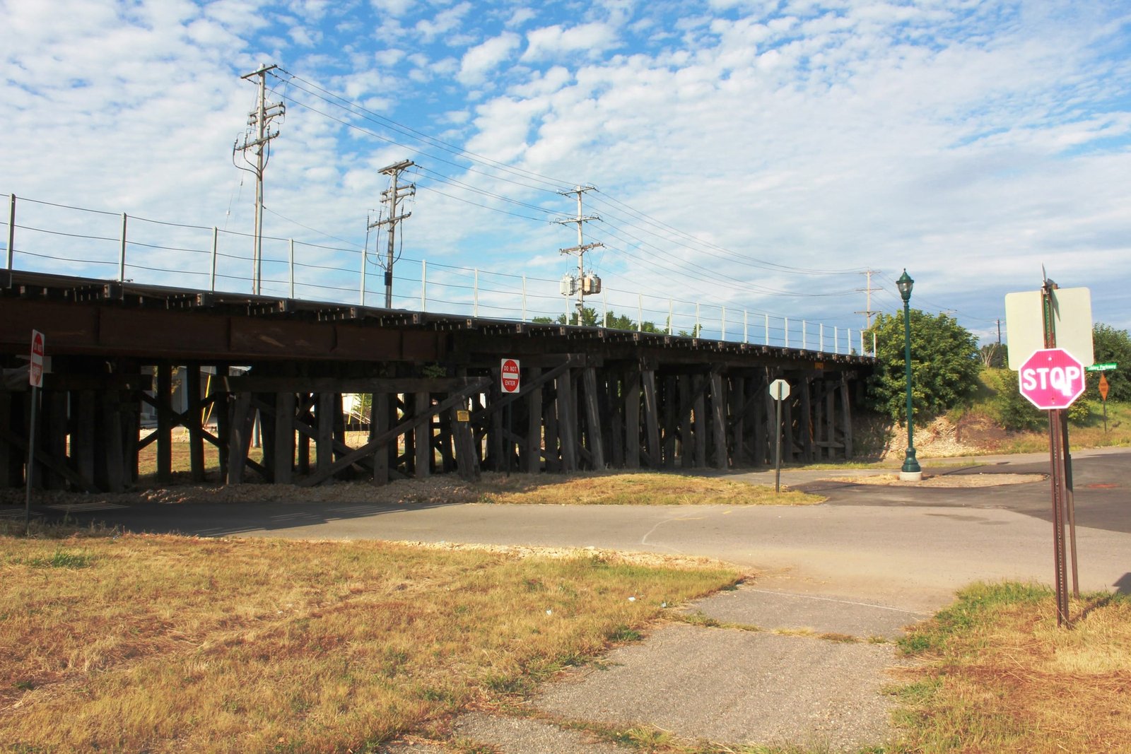 East end, south track